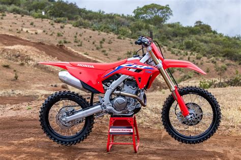 Honda : Die CRF250R führt das CRF Familien-Update im Modelljahr 2022 ...