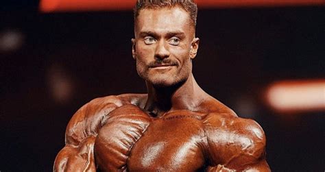 Chris Bumstead Gives Answer On Whether or Not to Use Steroids