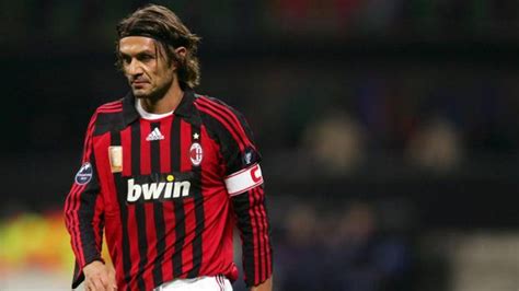 Maldini may carry on - Eurosport