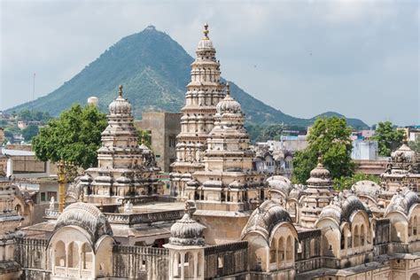 10 Famous Temples In Pushkar- Religious Sites & Spiritual Places