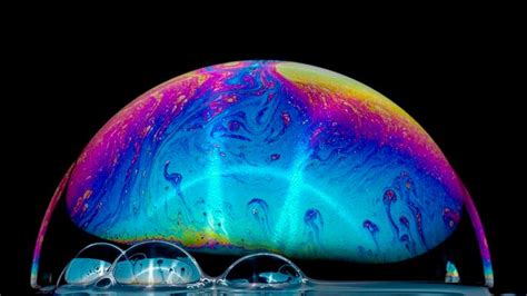 How to Shoot Beautiful Soap Bubble Photography (9 Steps)