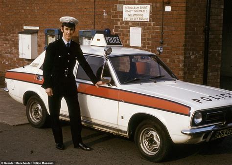 Magnificent photos of police cars through the ages | Daily Mail Online