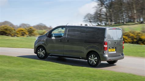 Toyota Proace Review 2024 | Top Gear