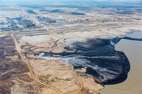 Alberta’s oilsands tailings ponds are leaking. Now what? | The Narwhal