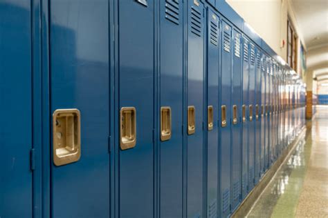 2,100+ High School Hallway Lockers Stock Photos, Pictures & Royalty ...