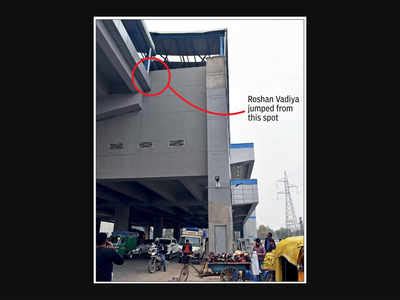 Man jumps from Sector 59 metro station, injures self | Noida News ...