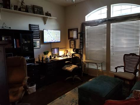 Cozy home office : r/CozyPlaces