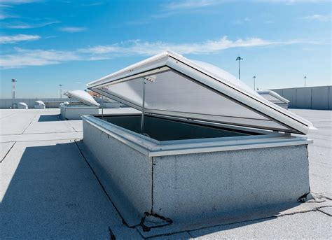 How Skylights Work for Commercial Building | Findlay Roofing