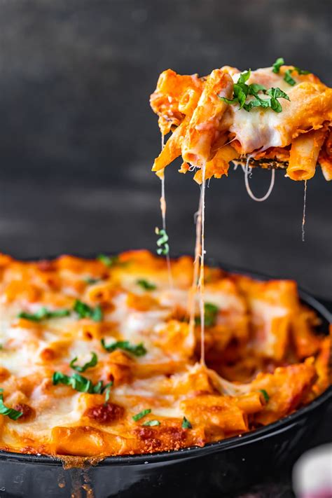 Easy Baked Ziti Recipe {Cheesy Creamy Baked Ziti} VIDEO!!!