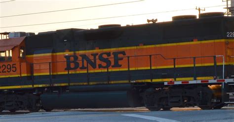 Industrial History: BNSF Color Schemes and Railfanning