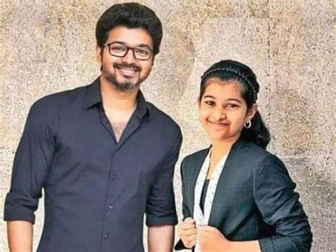 [PHOTO] Thalapathy Vijay's daughter Divya Saasha looks adorable in this ...