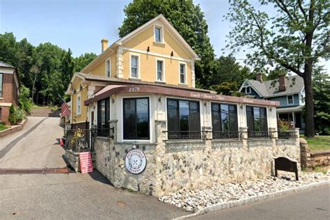 Martinsville Tavern – Virtual Restaurant Concierge