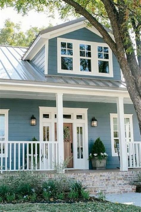 Incredibly Modern Farmhouse Home Exterior Design Ideas 03 | House paint ...