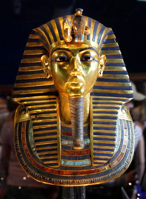 King Tut’s mask broken and glued back together at museum | CBC News