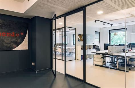 Glass office partition with aluminium frame I Hoyez