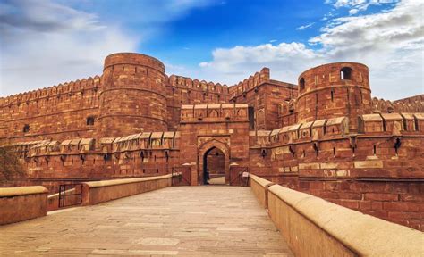 Agra Fort: History, Attractions, Facts & All About Agra Tourism ...