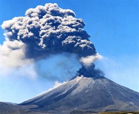 Mount Tongariro volcano erupts in New Zealand - Disasters | Tengrinews