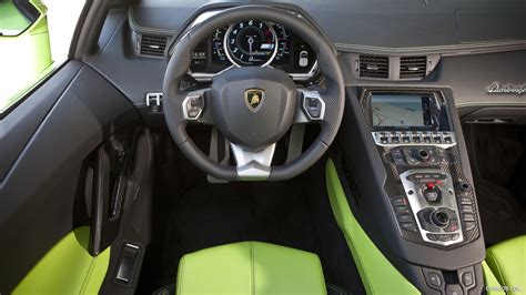 Lamborghini Aventador LP 700-4 Roadster | 2014MY | Interior Detail