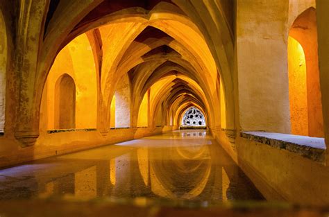 Explore the Royal Alcázar of Seville - live online tour from Sevilla