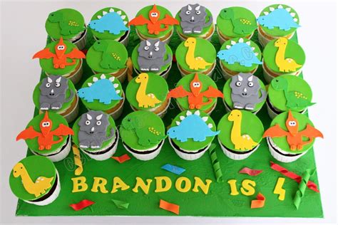 Celebrate with Cake!: Dinosaur Cupcakes | Dinosaur cupcakes, Dinosaur ...