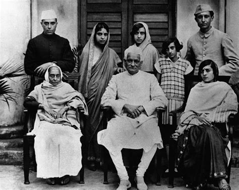 Rare Photos of First Prime Minister of India - Pandit Jawaharlal Nehru ...