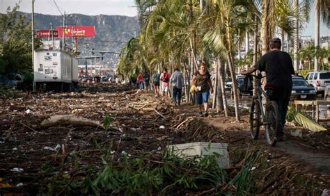 Hurricane Otis survivors in Acapulco search for missing, assess damage