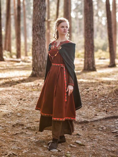 Viking clothing "Idunn style" | Viking dress, Viking clothing, Medieval ...