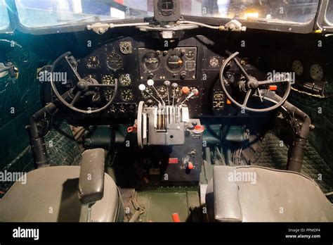 Cockpit of a French Sud Aviation Caravelle on display at the Aviodrome ...