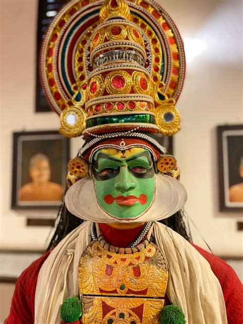 Kathakali Face, Kathakali Makeup, Kathakali Dancer | Kathakali face ...