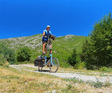 Crossing 20 countries, adventurous biker passes through Kurdistan Region