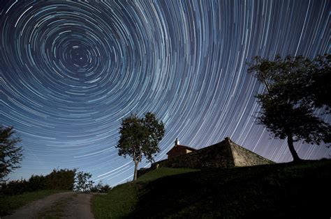 Eta Aquariid meteor shower 2020: When and how to watch tonight - ABC7 ...