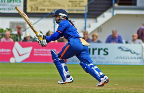 The 11 Most Famous Indian Sportspersons | Mithali raj, Women cricketers ...