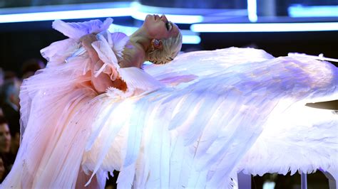 Lady Gaga's Grammys performance was straight fire, especially that epic ...