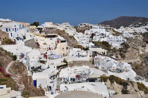 Santorini cave houses: Their wondrous evolving history