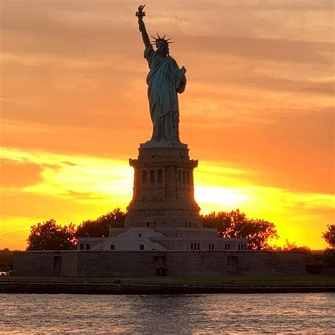 Statue of Liberty Sunset Sightseeing Cruise & New York City Sky Line ...