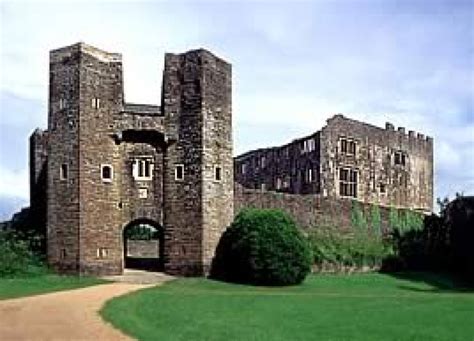 Explore Berry Pomeroy Castle in Devon, England | PicturesOfEngland.com