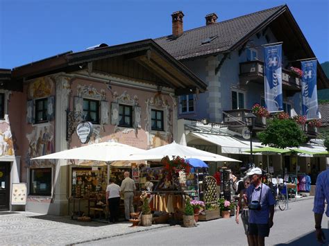 Visit the Oberammergau painted houses and wood carving – in Bavaria ...