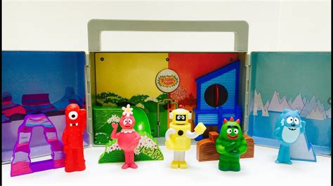 Yo Gabba Gabba Musical Boombox Playset Toy! - YouTube