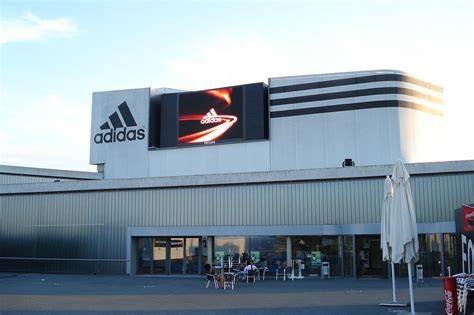 Adidas Outlet ܍ OUTLET