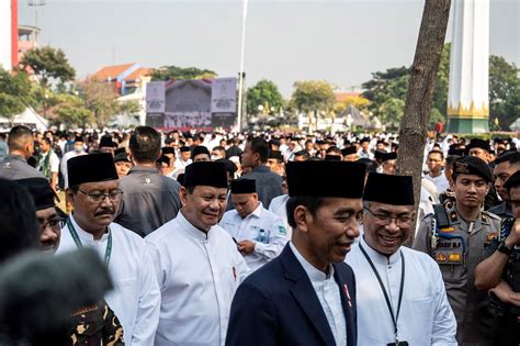 Prabowo Declares Jokowi’s Son as Vice-Presidential Candidate - Bloomberg