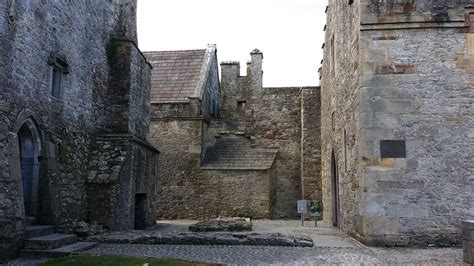 Wanderlust Travel & Photos - Cahir Castle Interior