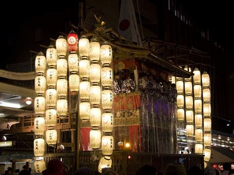 Gion Festival | Yasaka Shrine | Japan Deluxe Tours