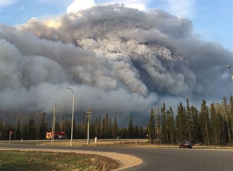 Fort McMurray wildfire grows to 423K hectares | Globalnews.ca