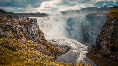 TOP 20 Spectacular Waterfalls in Europe - Ecobnb