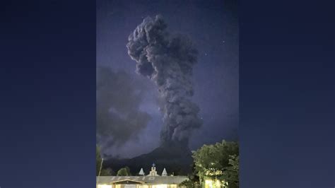 Philippines: Mount Kanlaon volcano erupts sending 3-mile ash plume into ...