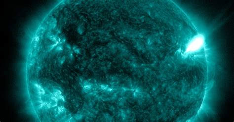 Look! NASA Captures Image of a Powerful Solar Flare