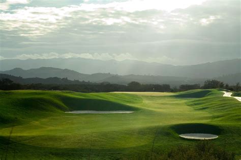 CrossCreek Golf Club in Temecula, California, USA | GolfPass