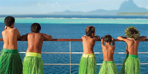 More Society Islands & Tahiti - All Cruises | Paul Gauguin Cruises