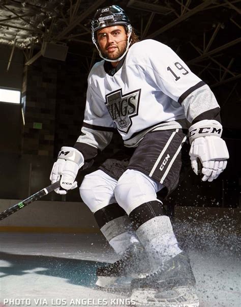 LA Kings Unveil Sparkly New, Throwback-Inspired Third Uniforms ...