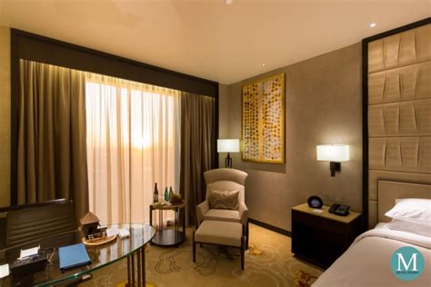 Sheraton Manila Hotel » Deluxe Room